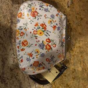 NWT Patricia Nash Savena Mini Meadows Wristlet Clutch Purse